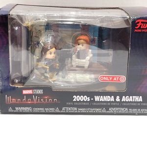 Funko marvel mini moments 2000s Wanda & Agatha  exclusive collection toy set